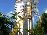 Pylon-sign-bank-400