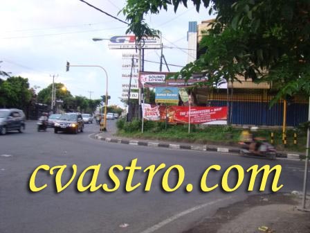 Pasang Spanduk Coca Cola di Denpasar