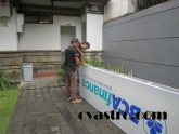 neon-box-bali